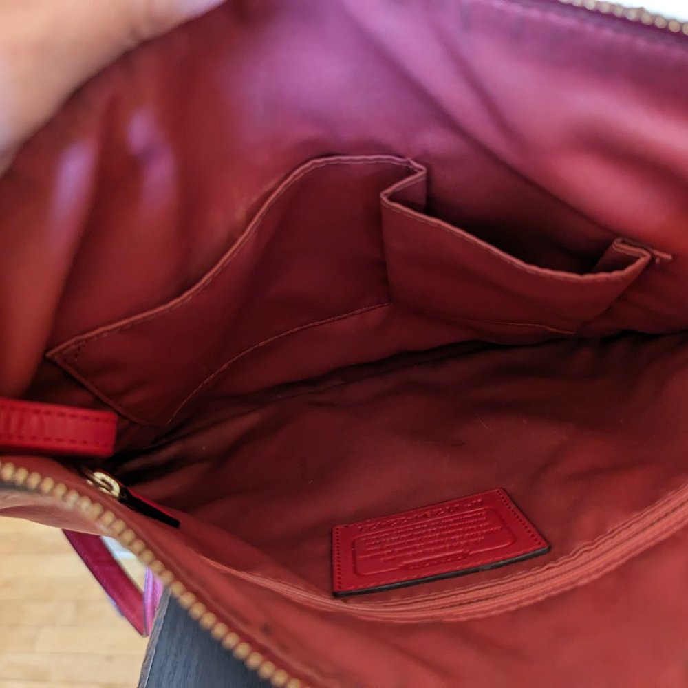 COACH RED LEATHER CROSS BODY - Picture 7 of 7